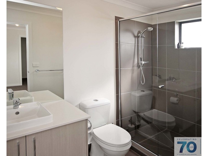 1 Daphne Walk, Clyde VIC 3978