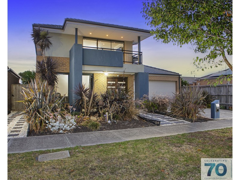 9 St Clair Avenue, Cranbourne West VIC 3977