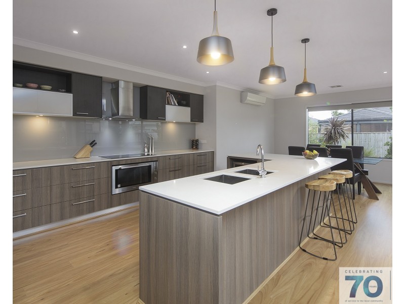 9 St Clair Avenue, Cranbourne West VIC 3977