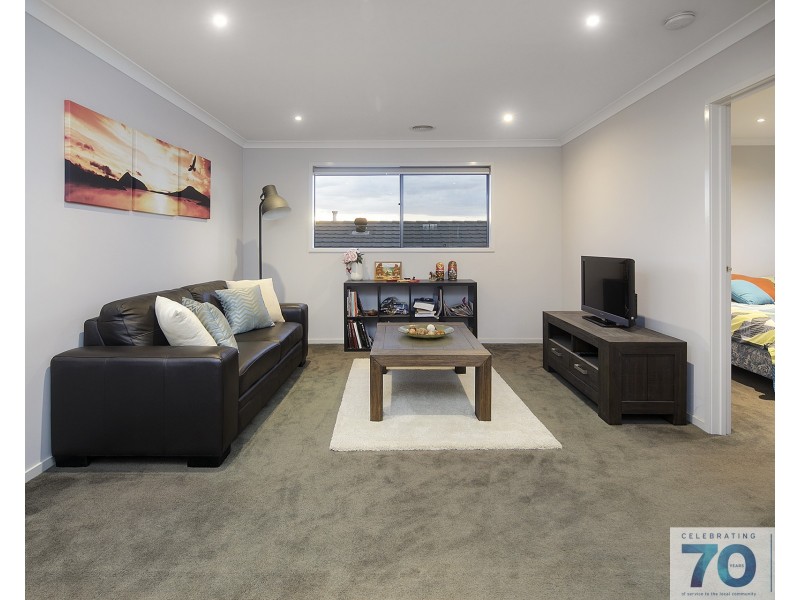 9 St Clair Avenue, Cranbourne West VIC 3977