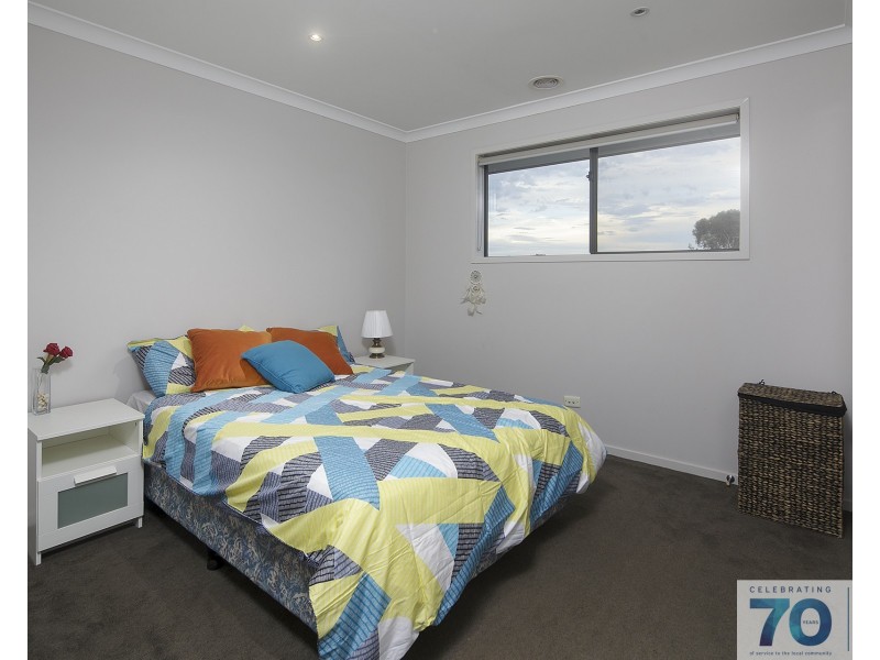 9 St Clair Avenue, Cranbourne West VIC 3977