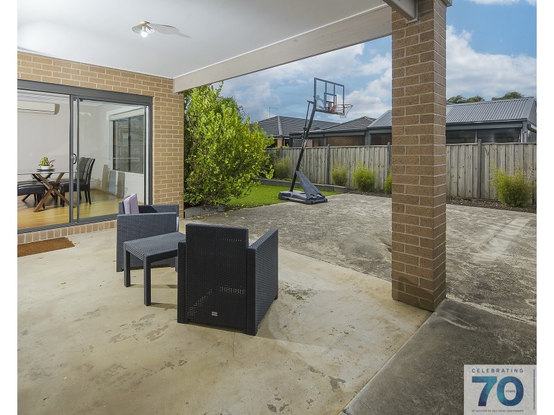 9 St Clair Avenue, Cranbourne West VIC 3977