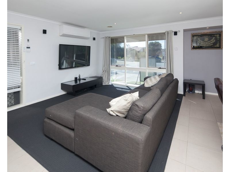 18 Rebecca Court, Cranbourne North VIC 3977