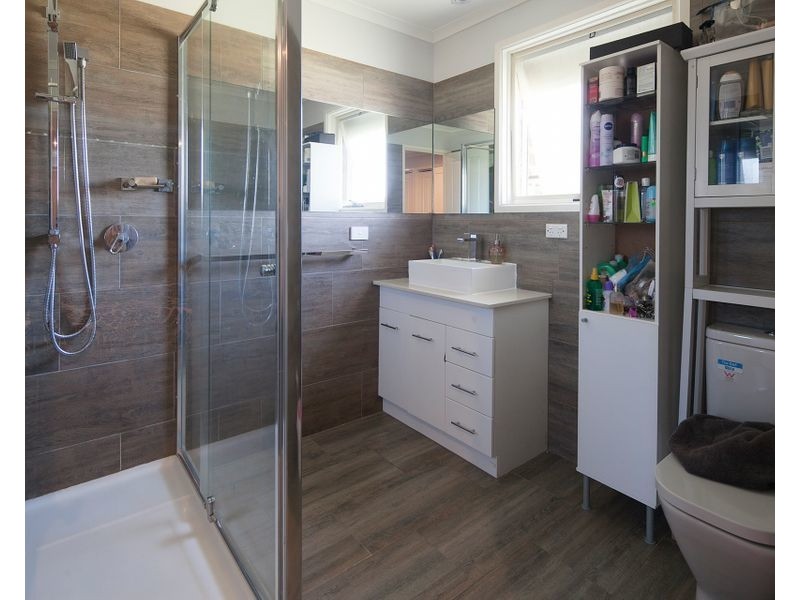 18 Rebecca Court, Cranbourne North VIC 3977