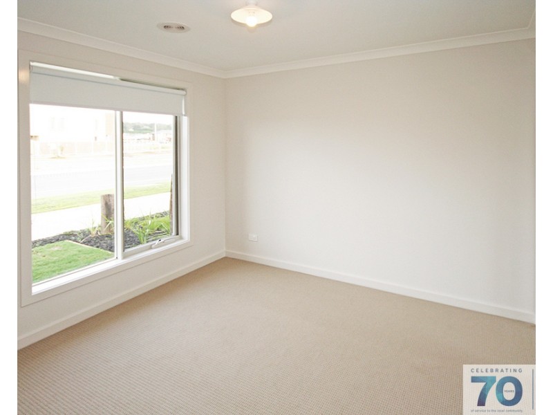 5 Fairweather Parade, Officer VIC 3809