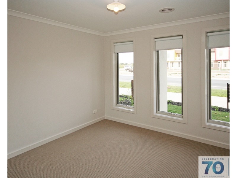 5 Fairweather Parade, Officer VIC 3809