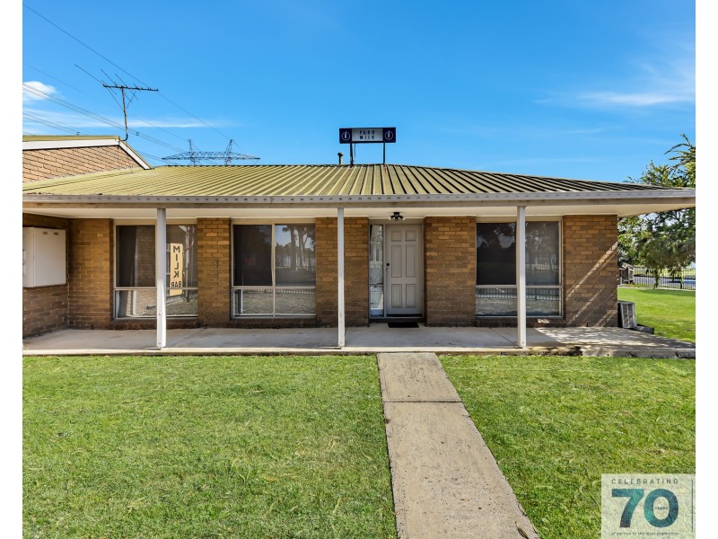 120 Clairmont Avenue, Cranbourne VIC 3977
