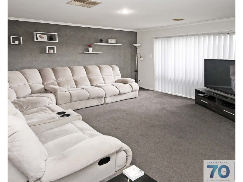 9 Bellarine Drive, Cranbourne VIC 3977