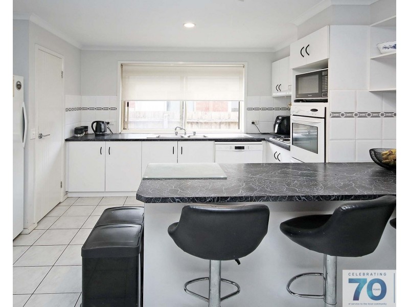 9 Bellarine Drive, Cranbourne VIC 3977