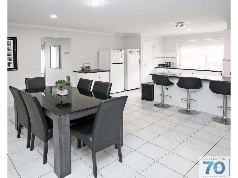 9 Bellarine Drive, Cranbourne VIC 3977