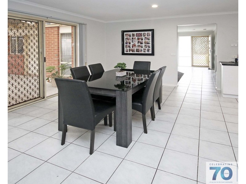 9 Bellarine Drive, Cranbourne VIC 3977