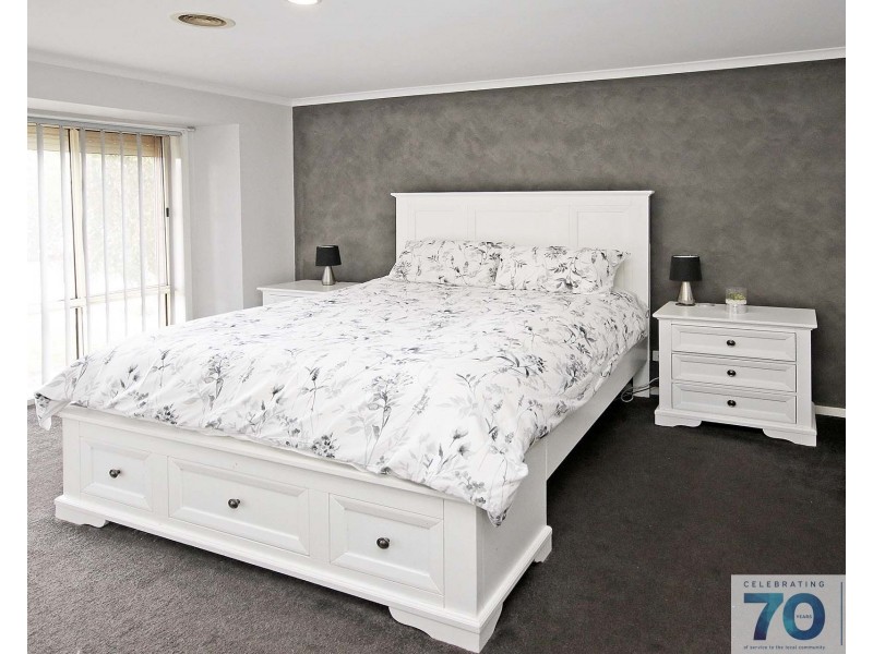 9 Bellarine Drive, Cranbourne VIC 3977