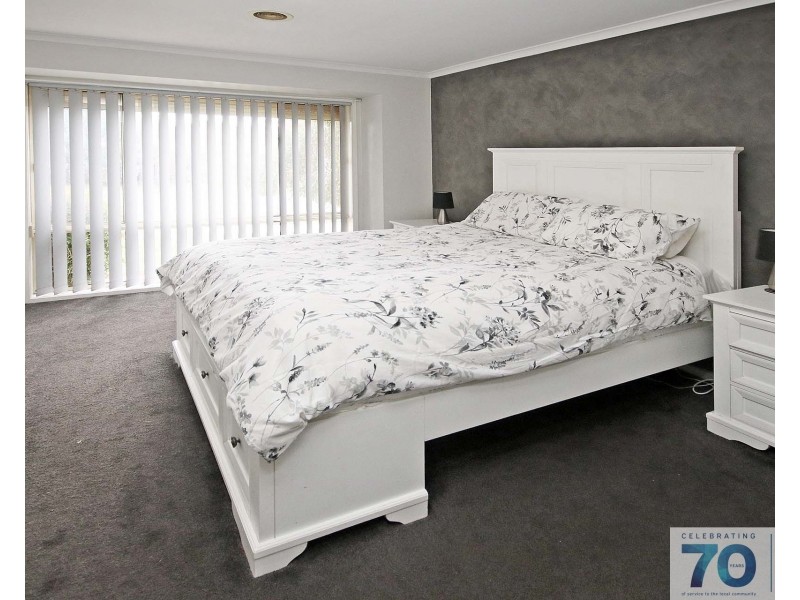 9 Bellarine Drive, Cranbourne VIC 3977