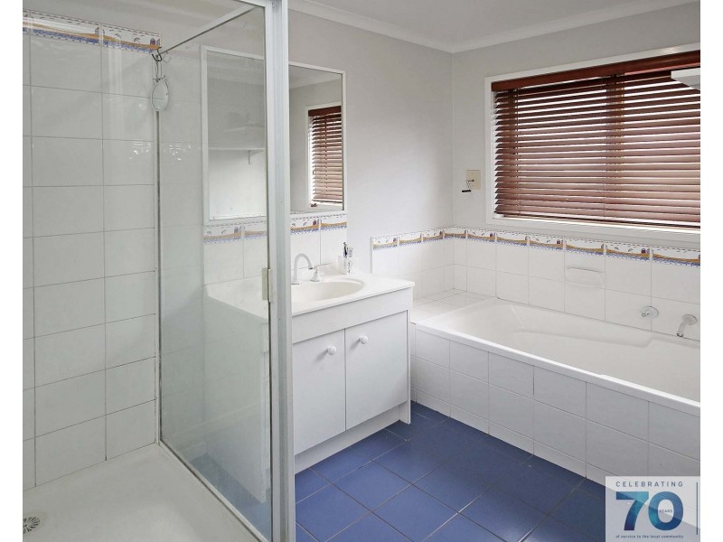 9 Bellarine Drive, Cranbourne VIC 3977