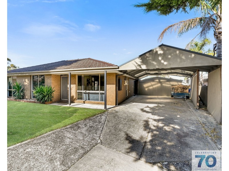 11 Glenleigh Court, Cranbourne North VIC 3977