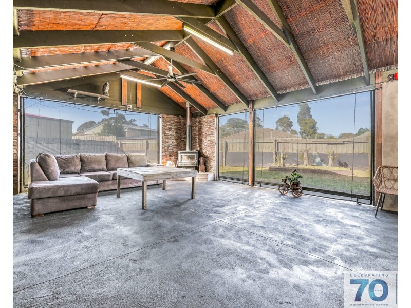 11 Glenleigh Court, Cranbourne North VIC 3977