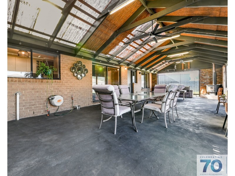 11 Glenleigh Court, Cranbourne North VIC 3977