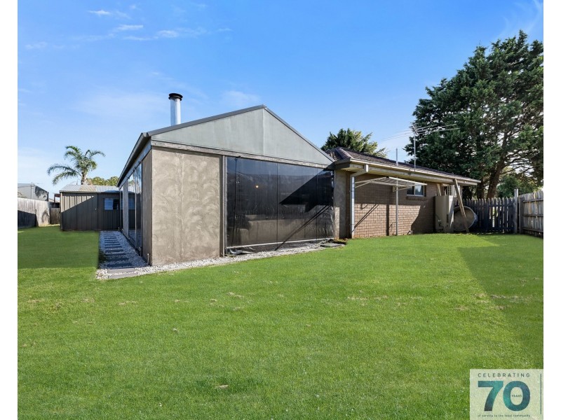 11 Glenleigh Court, Cranbourne North VIC 3977