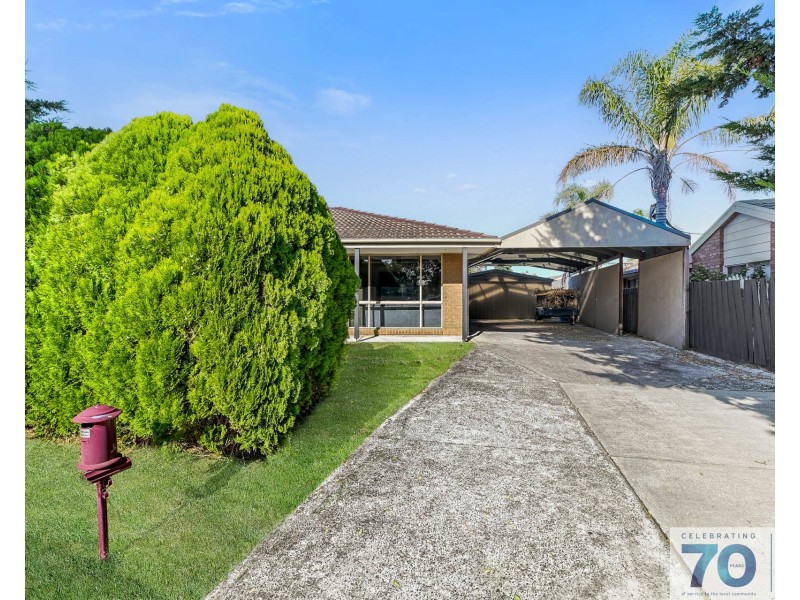 11 Glenleigh Court, Cranbourne North VIC 3977