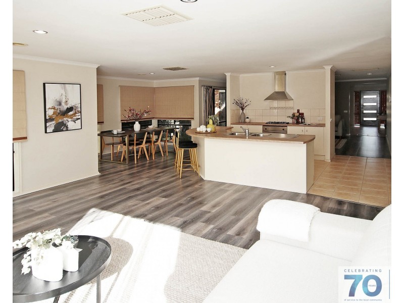 4 Sun Valley Boulevard, Lynbrook VIC 3975