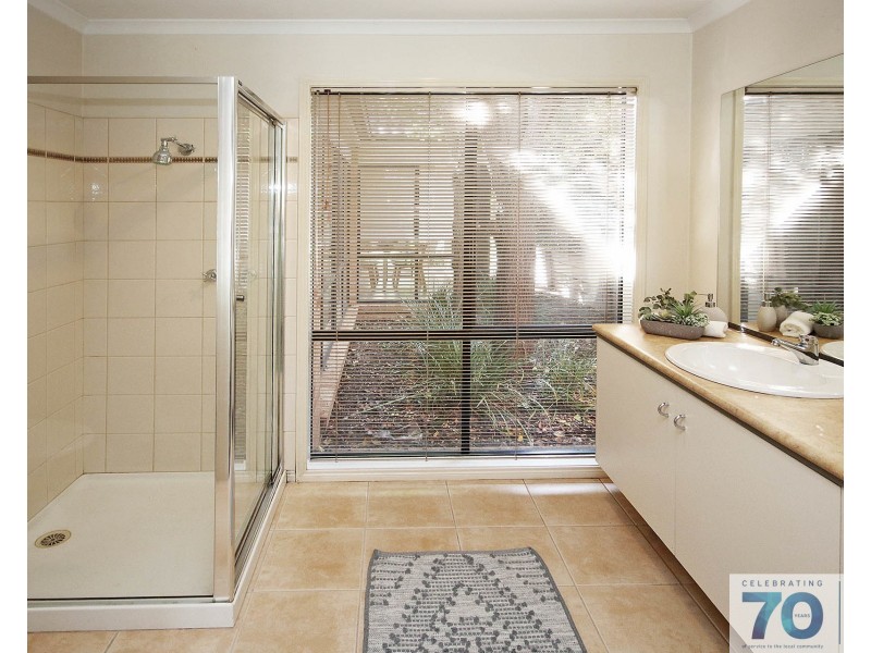 4 Sun Valley Boulevard, Lynbrook VIC 3975