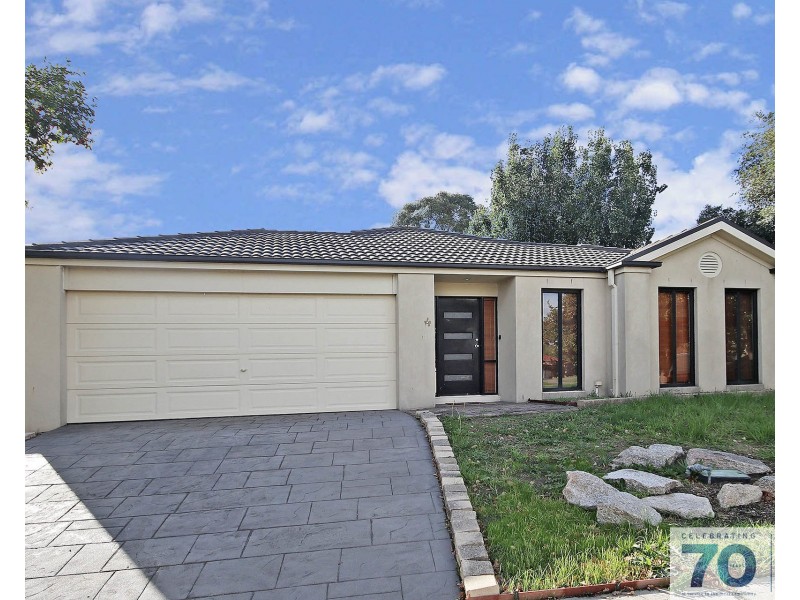 4 Sun Valley Boulevard, Lynbrook VIC 3975