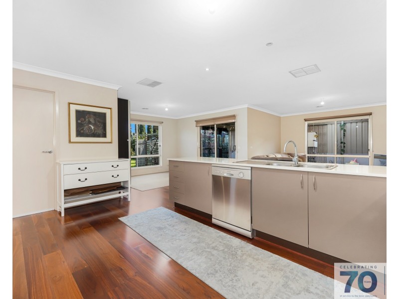 19 Dan Morgan Drive, Cranbourne East VIC 3977