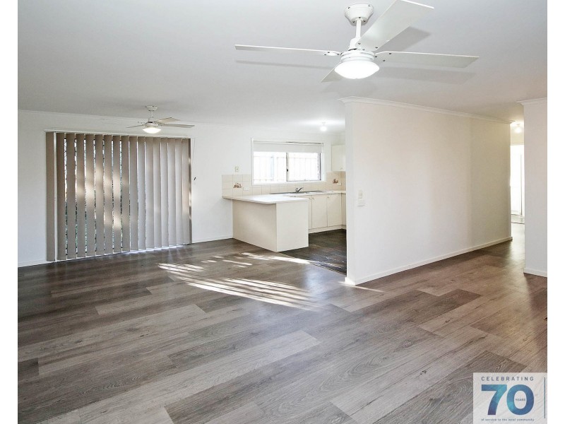 2/14 Phelan Drive, Cranbourne North VIC 3977