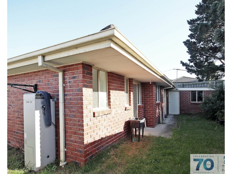 2/14 Phelan Drive, Cranbourne North VIC 3977