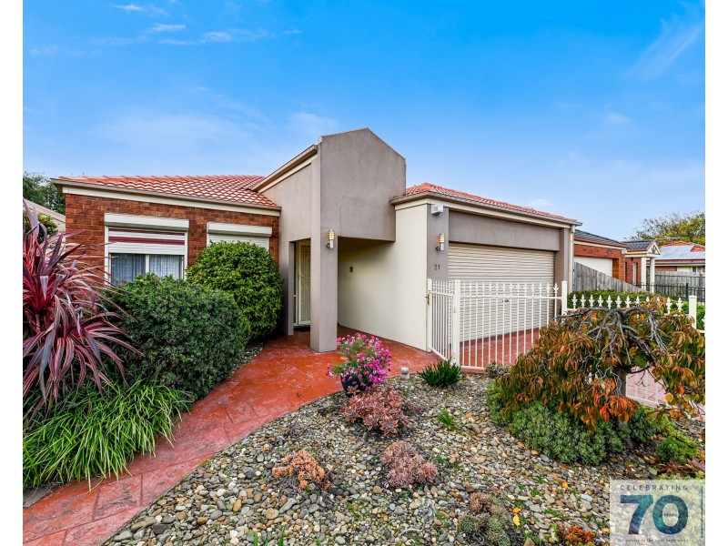 21 Jagger Circuit, Cranbourne East VIC 3977