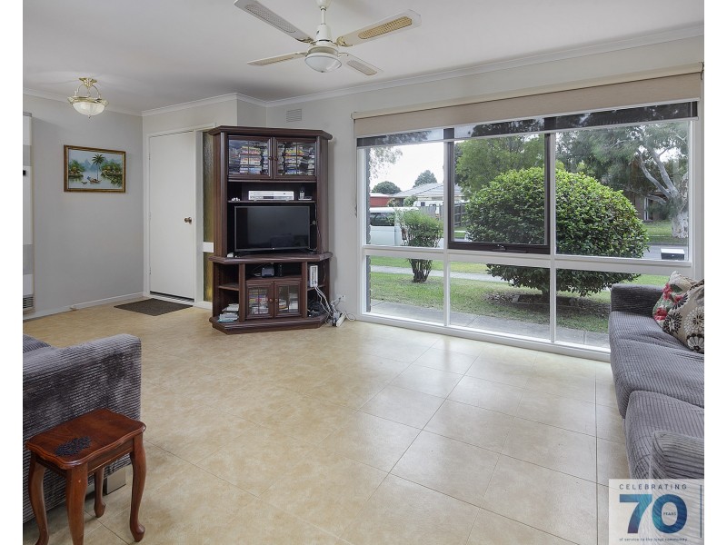 56 Endeavour Drive, Cranbourne North VIC 3977