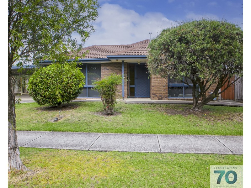 56 Endeavour Drive, Cranbourne North VIC 3977