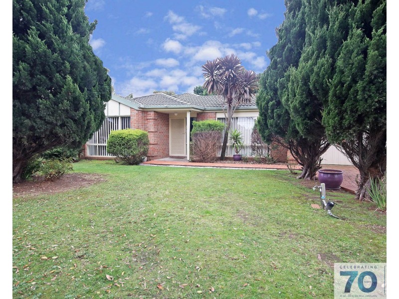 28 Merrijig Avenue, Cranbourne VIC 3977