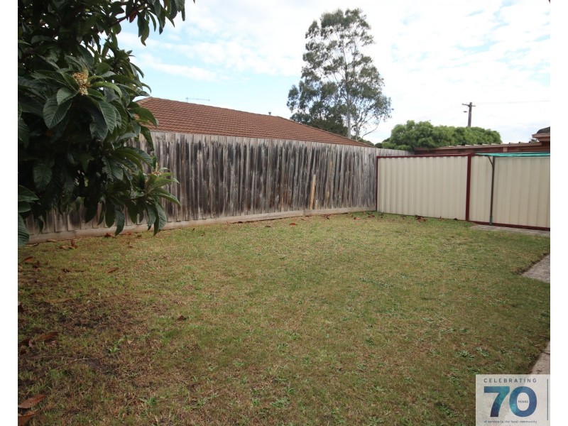 2/2 Lawson Close, Cranbourne VIC 3977