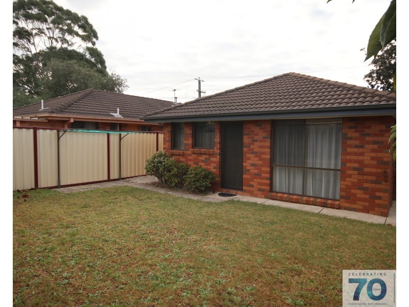 2/2 Lawson Close, Cranbourne VIC 3977