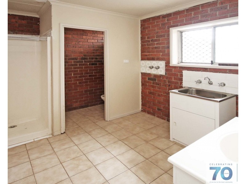 15 (rear) Camms Road, Cranbourne VIC 3977