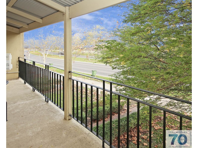 2/10 Parkhill Drive, Berwick VIC 3806
