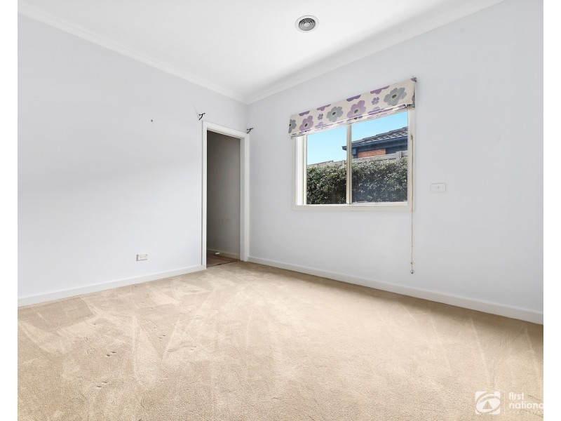 26 Spring Water Crescent, Cranbourne VIC 3977