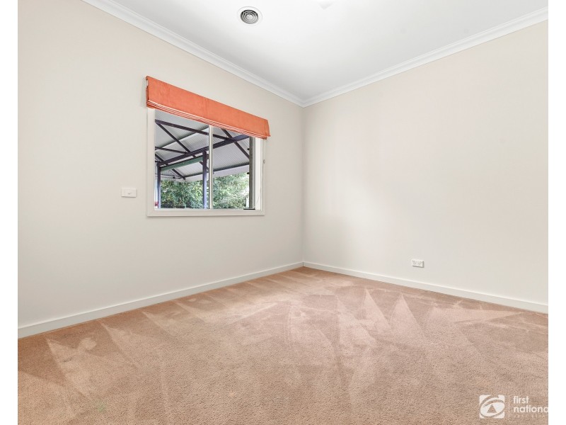 26 Spring Water Crescent, Cranbourne VIC 3977
