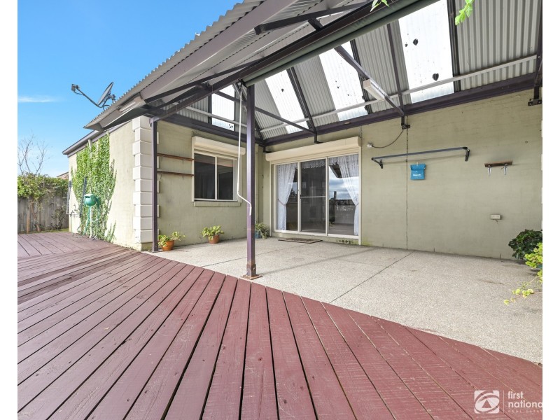 26 Spring Water Crescent, Cranbourne VIC 3977