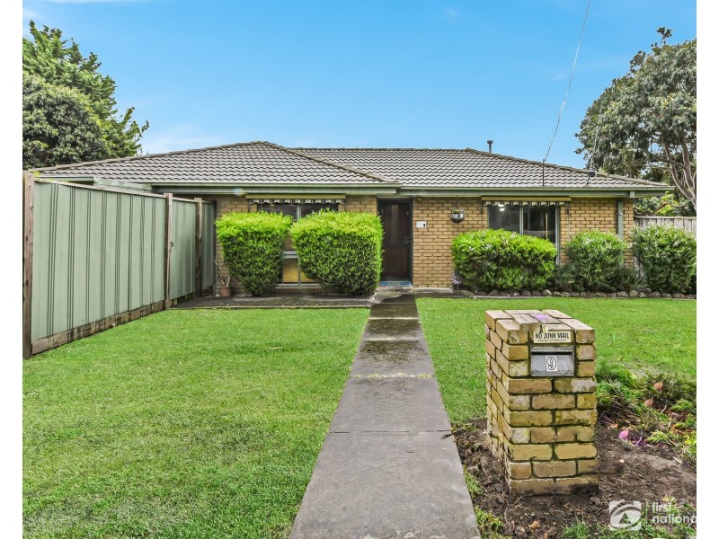 9 Ainsleigh Court, Cranbourne VIC 3977