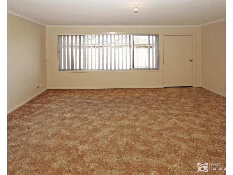 2/15 Walter Street, Cranbourne VIC 3977