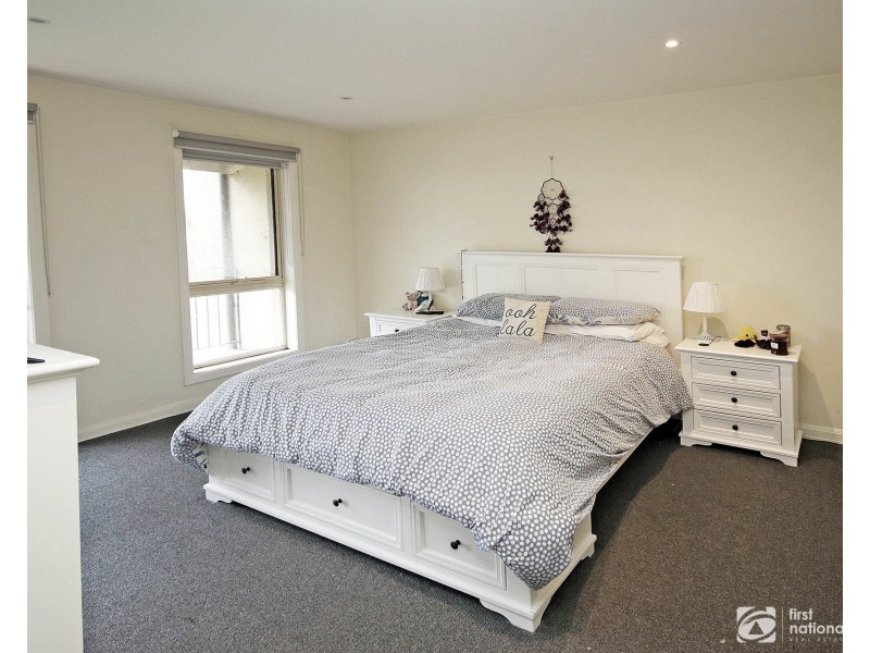 5/10 Parkhill Drive, Berwick VIC 3806