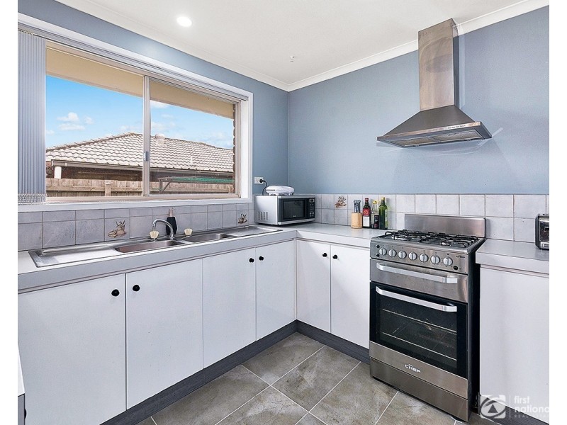 2/1 Wills Court, Cranbourne North VIC 3977