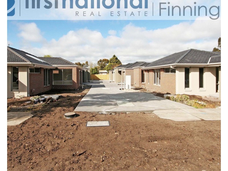 2/6-8 Walter Street, Cranbourne VIC 3977