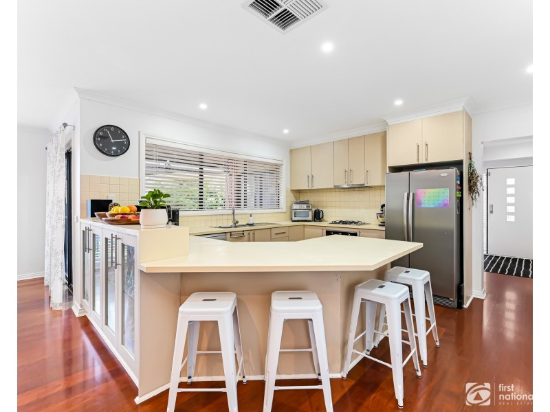 6 Oliver Court, Narre Warren South VIC 3805
