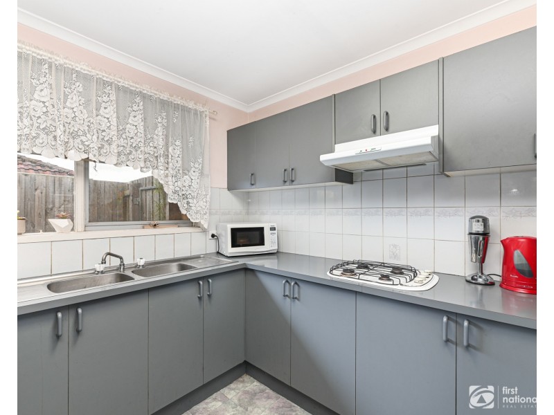 33 Marnie Drive, Cranbourne West VIC 3977