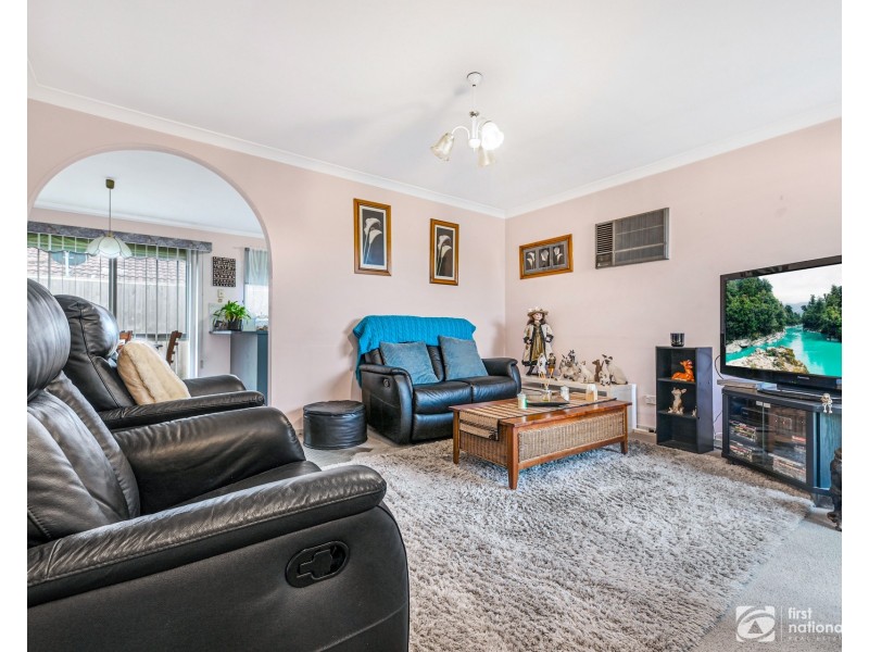 33 Marnie Drive, Cranbourne West VIC 3977