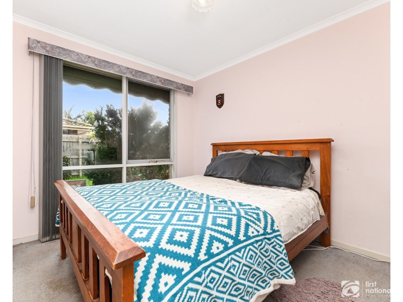 33 Marnie Drive, Cranbourne West VIC 3977