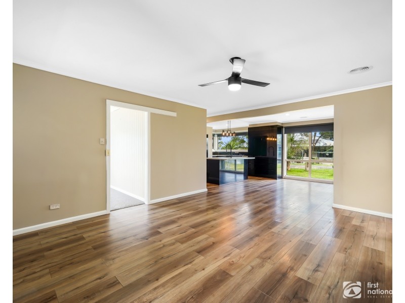 34 Meadow Road, Devon Meadows VIC 3977